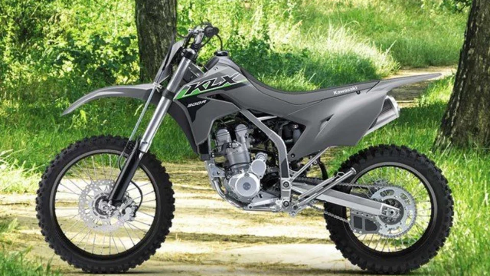 Kawasaki entra no mercado off-road brasileiro com a KLX 300R