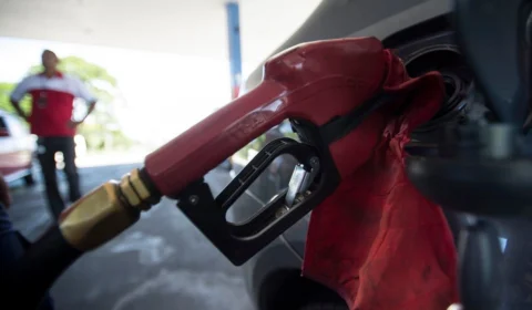 Jair Bolsonaro diz que espera redução de preços dos combustíveis