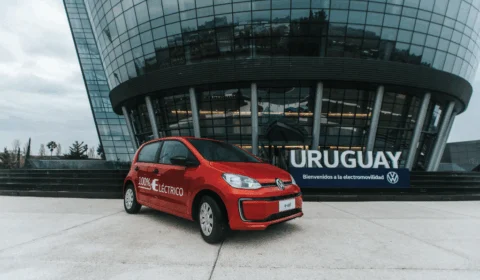 Volkswagen apresenta o E-UP!, modelo 100% elétrico, no Uruguai