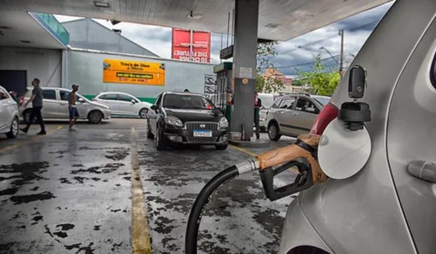 Para compensar reoneração da gasolina governo diz que exportação de óleo cru sustentará receita prevista