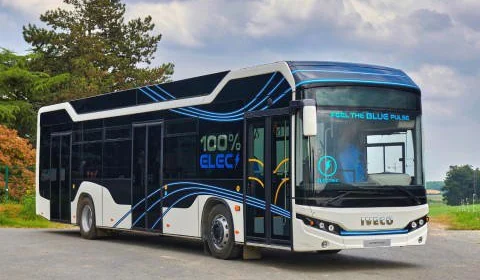 Ônibus e caminhões agora é prioridade de programa para baratear carros