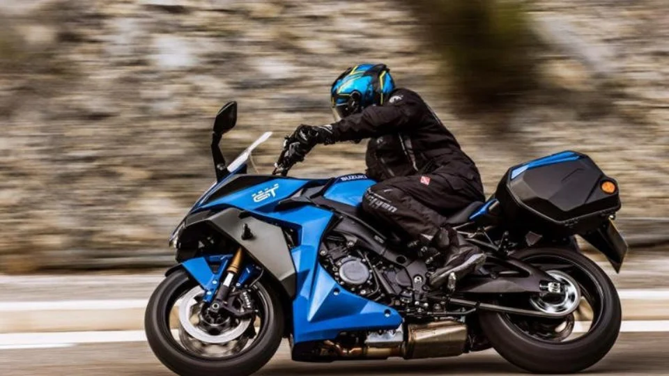 Suzuki GSX-S 1000 GT está a caminho do Brasil, veja os detalhes