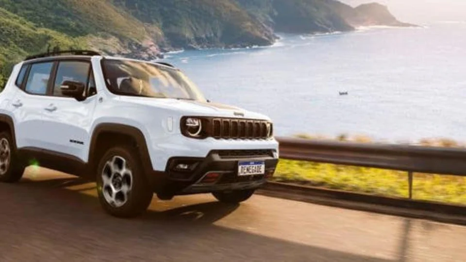 Renegade chega à linha 2024; versão Longitude ganha pacote exclusivo