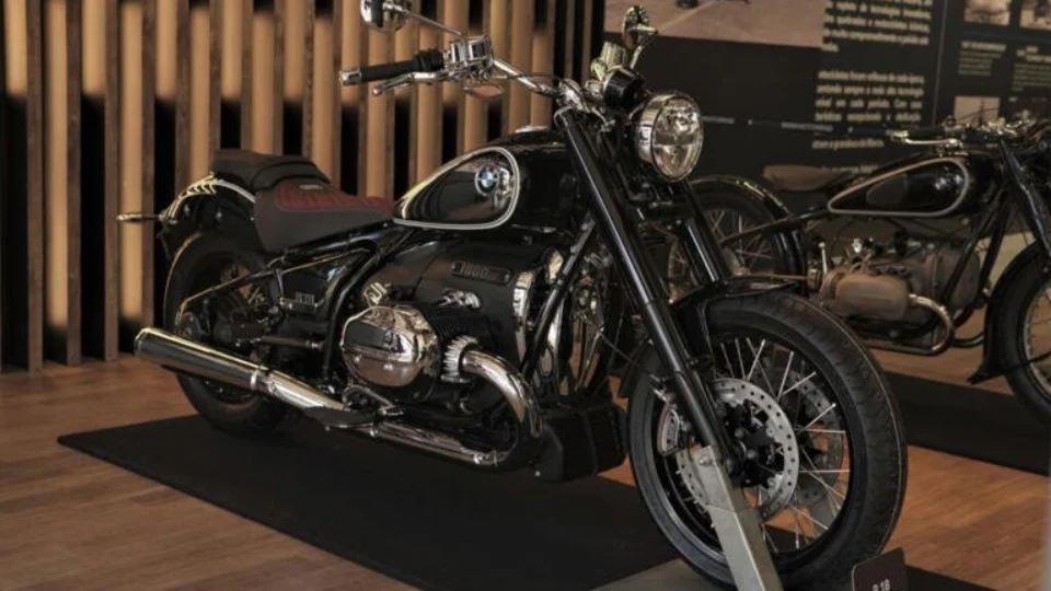 BMW reserva ao Brasil 30 unidades da R 18 100 Anos