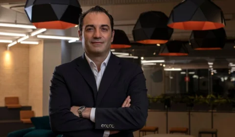 Diretor da Stellantis no Brasil recebe ‘Prêmio Executivo de Valor 2021’