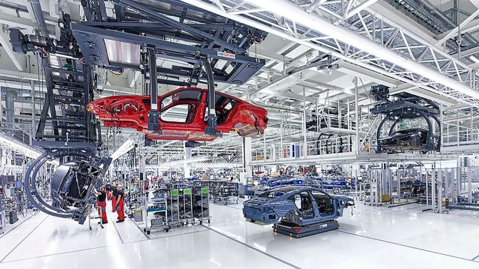 Audi apresenta plano para a produção do futuro