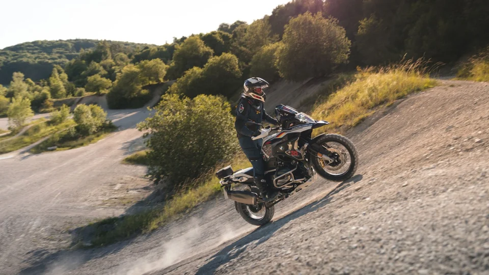 BMW Motorrad International GS Trophy 2022 tem quinteto brasileiro na Albânia, em setembro