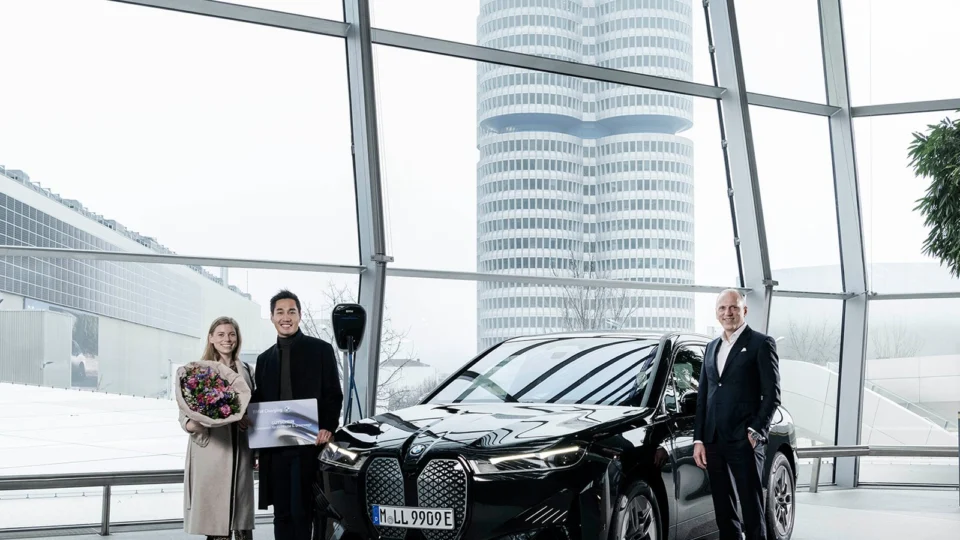 BMW entrega milionésimo veículo eletrificado