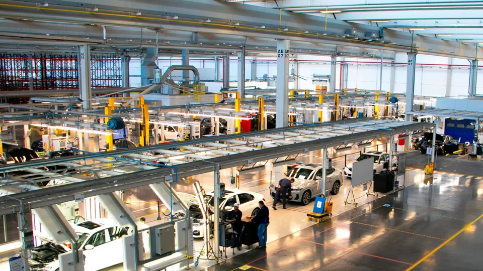 BMW lança programa de visita à fábrica da marca