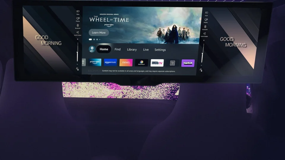 BMW prepara multimídia de 31″ e resolução 8K para uso em carros