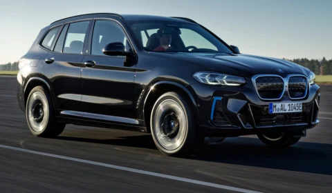 BMW prepara ofensiva elétrica e terá cinco modelos alimentados apenas com bateria à venda em 2022