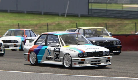BMW promove pegas virtuais em campeonato de E-Sports para comemorar os 50 anos de BMW M