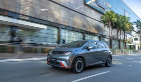 Mercado de veículos eletrificados cresce 30% no Brasil, com destaque para híbridos e chineses