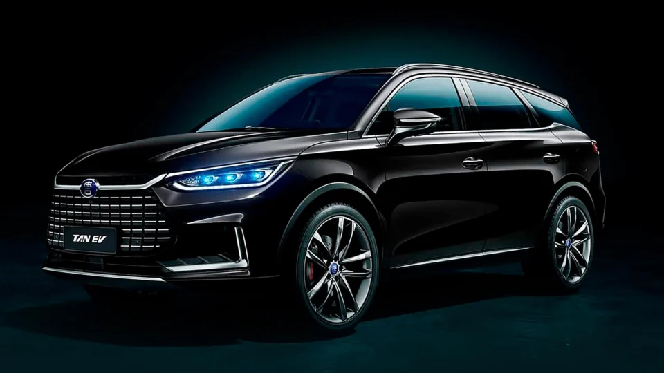 BYD valendo US$ 113,15 bilhões se torna a 3ª empresa automotiva mais valiosa do mundo