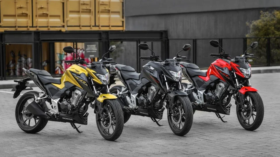 Honda CB 300F Twister 2023: novo design, motor atualizado e a mesma confiabilidade