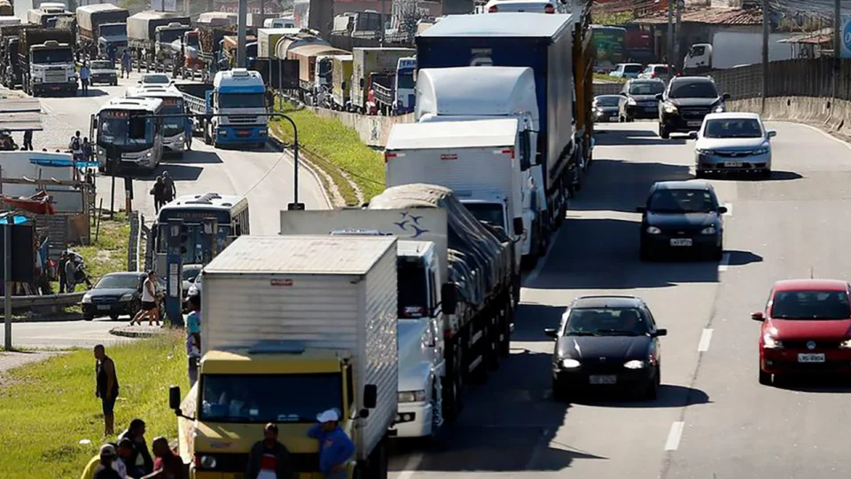 Caixa lança linha de antecipação de frete para caminhoneiros