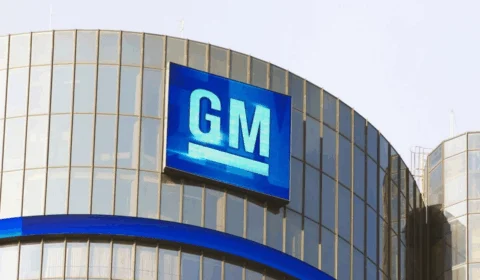 GM prioriza ações climáticas e investe R$ 3  bilhões em infraestrutura elétrica até 2025