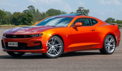 Chevrolet Camaro 2022 ganha OnStar e Wi-Fi grátis por um ano