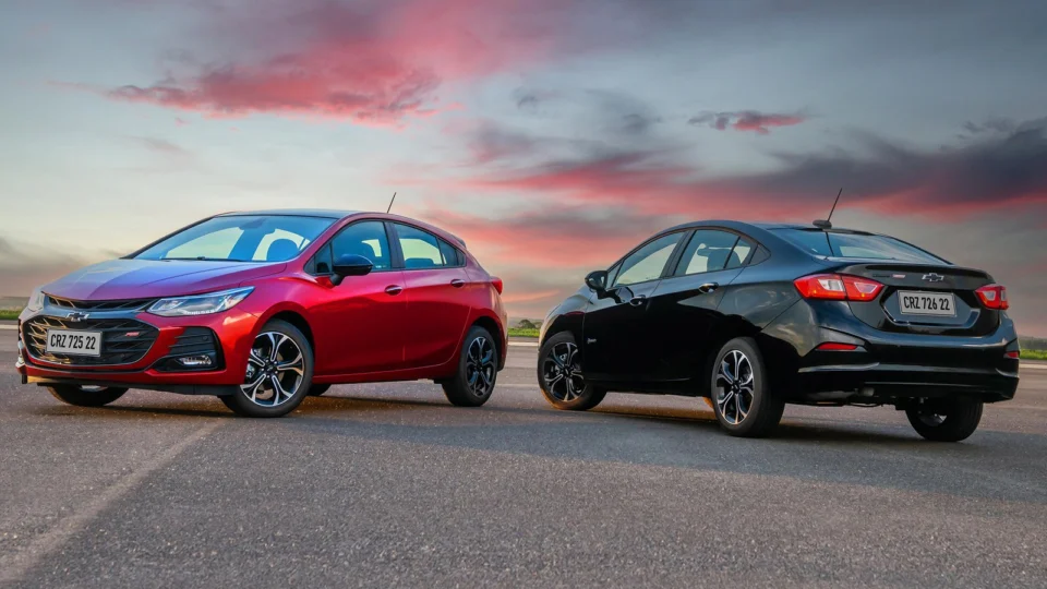Chevrolet apresenta novos Cruze RS e Midnight