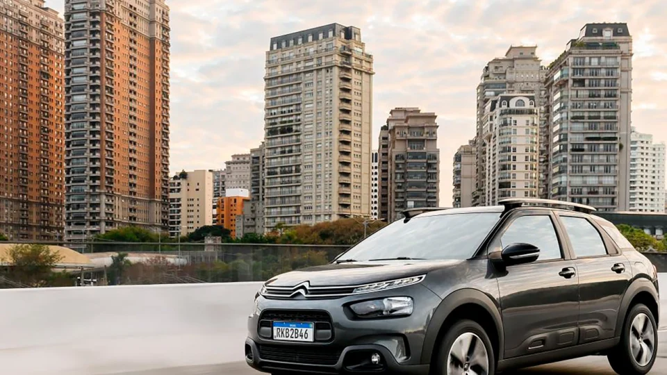 Citroën dá desconto de 13% no C4 Cactus em janeiro