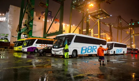 Com fábrica integrada no sistema global da Volvo, crescem exportações de ônibus do Brasil