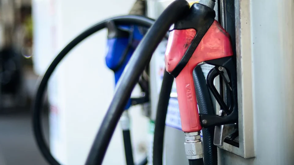 Congelamento de ICMS sobre combustíveis encerra no dia 31