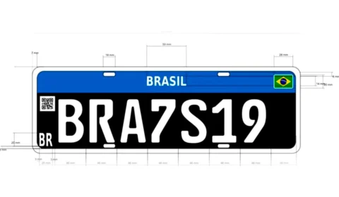 Decisão do Contran aprova retorno da placa preta para colecionadores