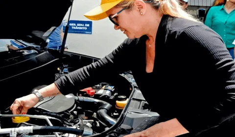 Detran-AM abre vagas para especialização de mulheres em mecânica de veículos