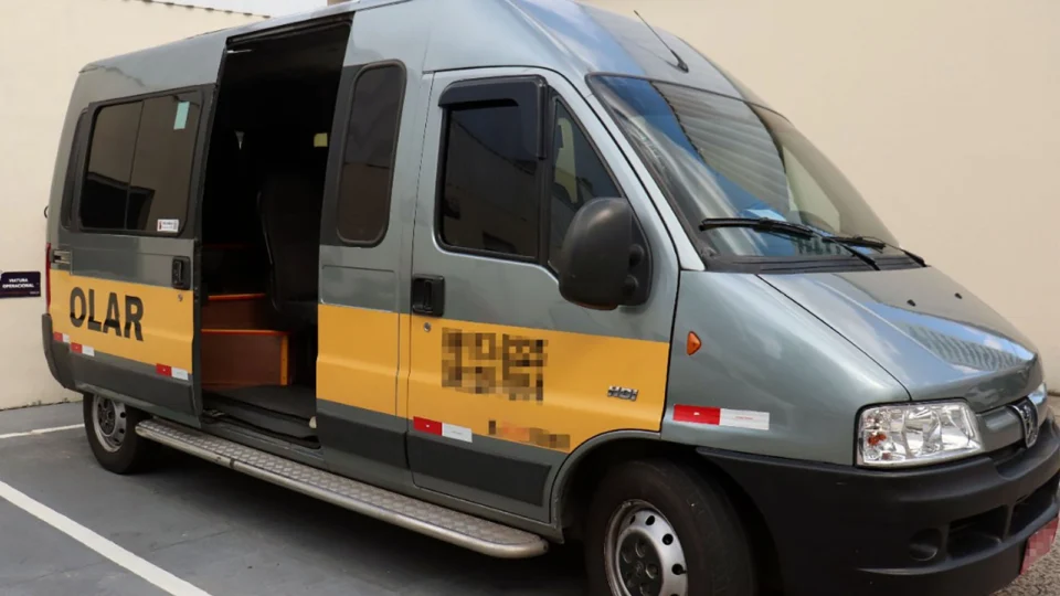 Detran Amazonas alerta os pais na contratação do serviço de transporte escolar