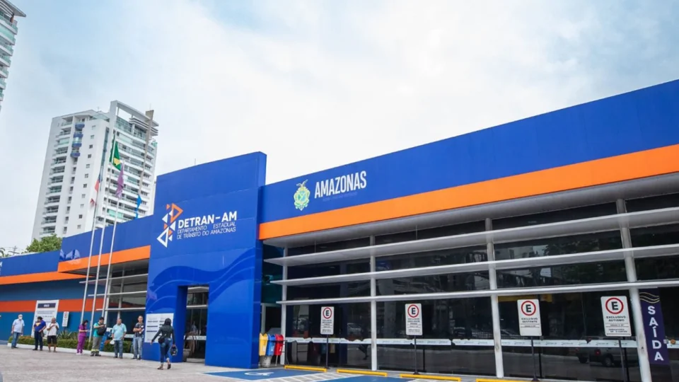 Detran Amazonas começa a receber os selecionados no projeto ‘CNH Social’ para a entrega de documentação