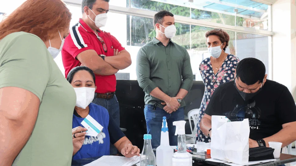 Detran-AM inicia vacinação de servidores contra o vírus H1N1