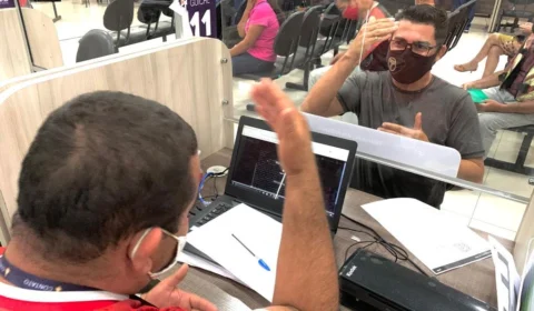 Detran-AM implanta Libras para atendimento com 16 servidores capacitados