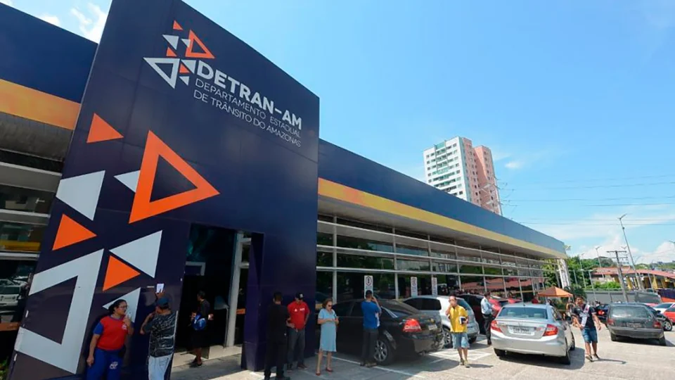 Edital com 183 vagas é lançado para concurso do Detran