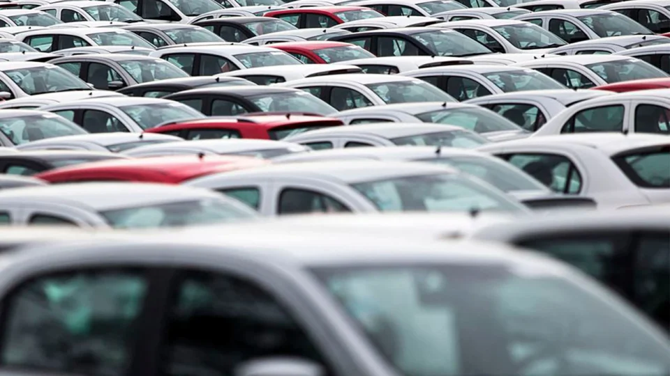 Emplacamentos em 2021 crescem 10,5%, diz Fenabrave