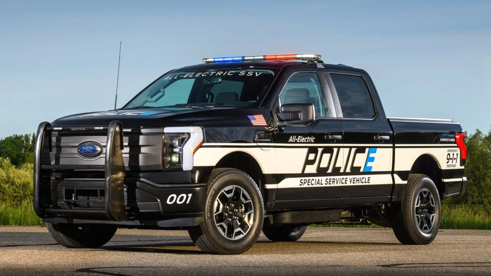 F-150 Lightning Pro SSV: Ford apresenta a primeira picape policial elétrica