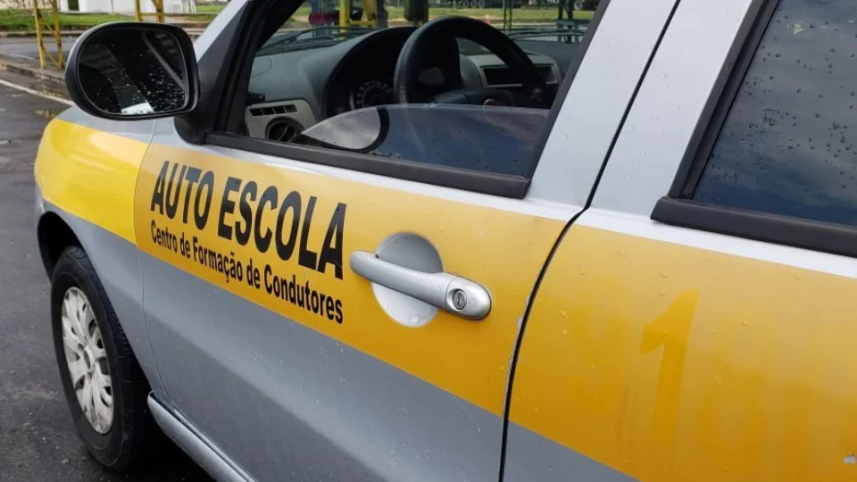 Candidatos aptos para curso de Instrutor de Trânsito precisam comparecer ao Dentran-AM para realizar matrícula