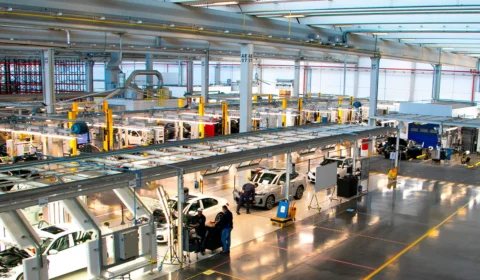 Fábrica da BMW celebra 8 anos produzindo carros premium