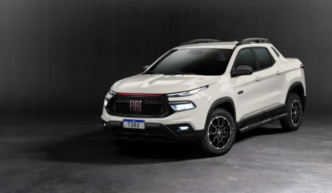 Linha da Fiat Toro 2024 chega com design mais robusto e cara da irmã menor Strada 
