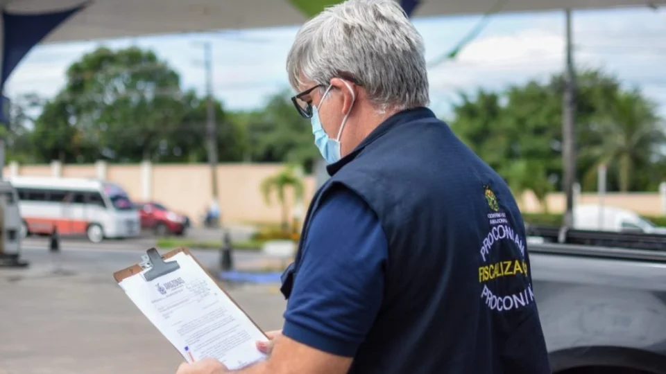 Procon-AM notifica distribuidoras de combustível em Manaus