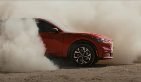 Mustang Mach-E elétrico surge em vídeo promocional da Ford