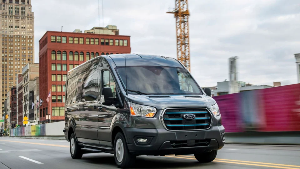 Ford Transit foi a van mais vendida da europa e da américa do norte em 2022