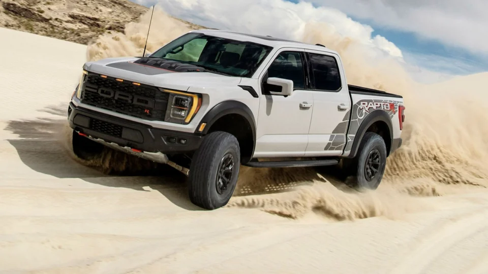 Ford apresentou nos Estados Unidos a nova F-150 Raptor R