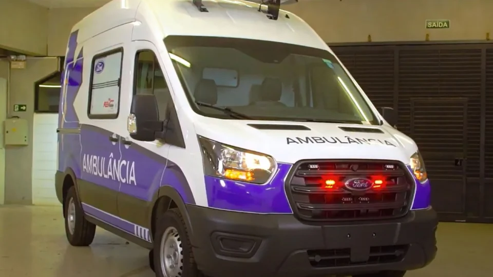 Ford cria padrões e dá assistência aos transformadores em projetos da Transit