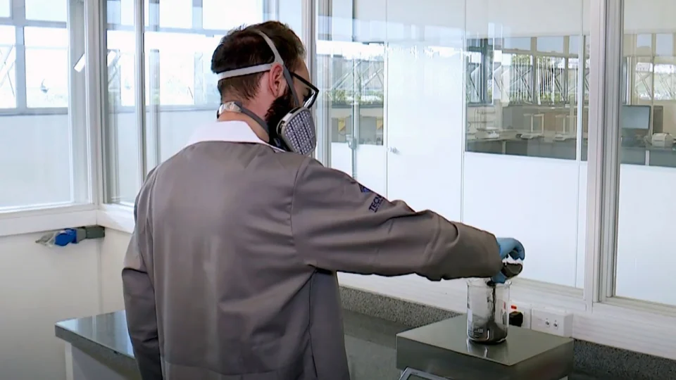 Ford cria time de pesquisa do grafeno no Brasil