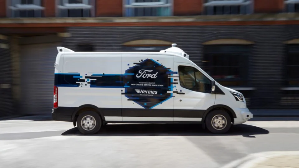 Ford inicia teste de entregas urbanas com vans autônomas na Europa