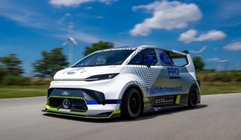 Ford apresenta supervan elétrica de 2.000 CV inspirada na E-Transit