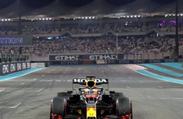 Fórmula 1 planeja “mudança de foco para energia elétrica”