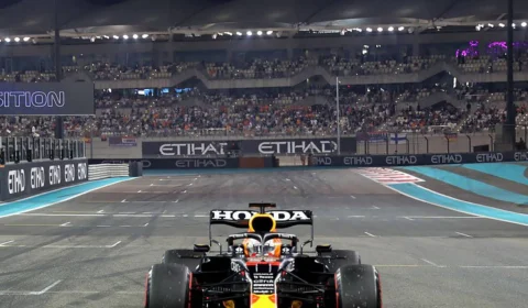 Fórmula 1 planeja “mudança de foco para energia elétrica”