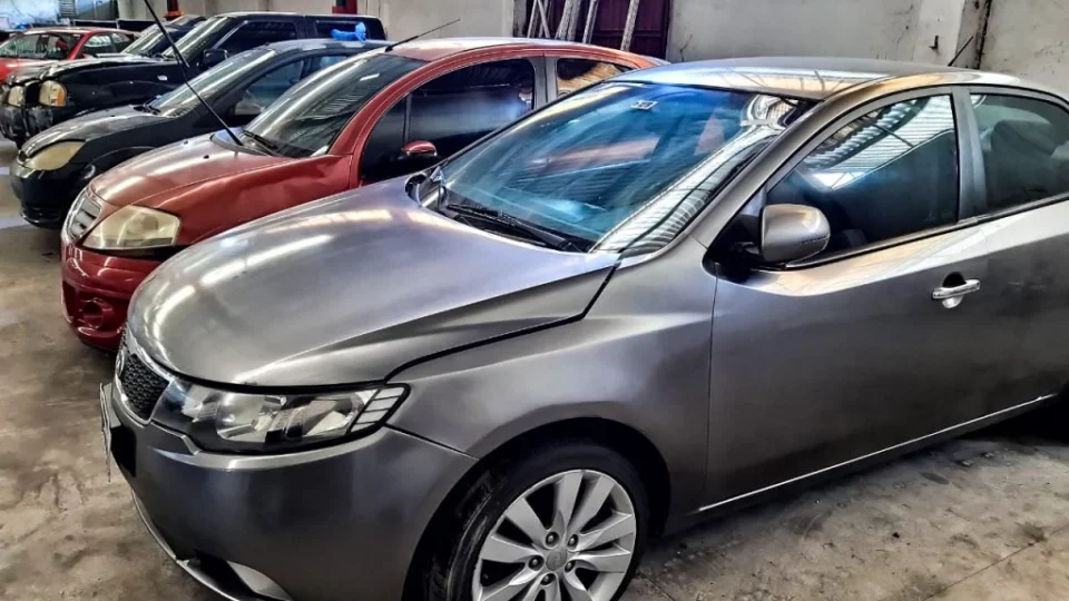 Detran-AM notifica proprietários de veículos que podem ir a leilão