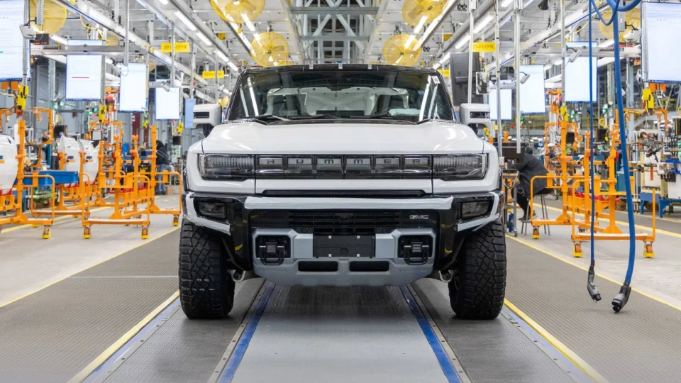 GM inaugura “Factory Zero”, fábrica  que só produzirá elétricos